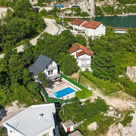 - Dreznica Villa